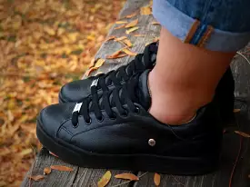 Black leather sneaker