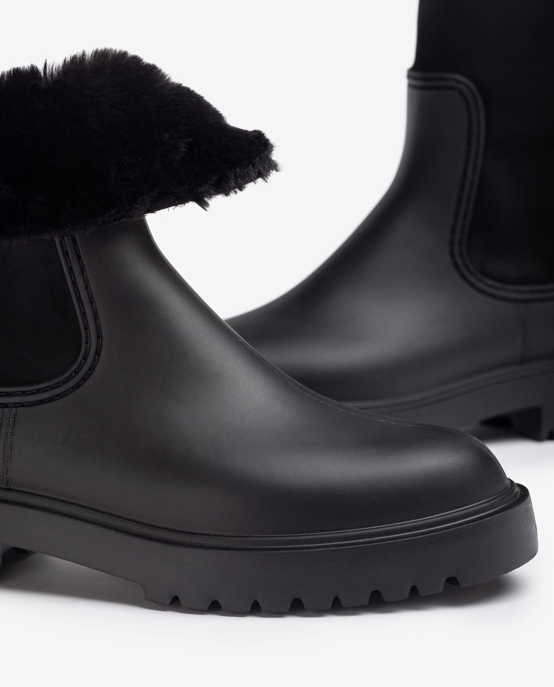 Black Rubber Boots