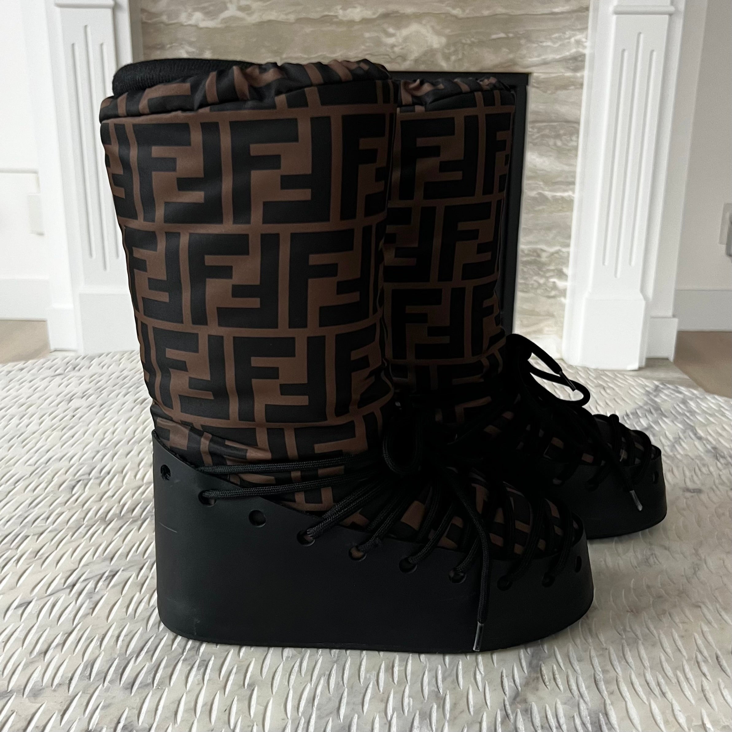 Fendi Snow Moon Boots