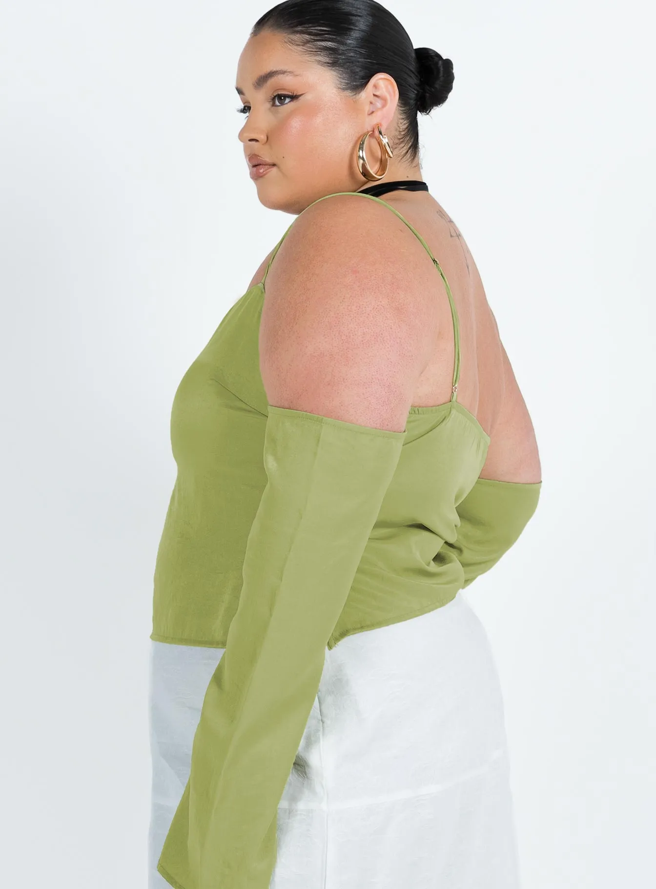 Green Cold Shoulder Curve Top