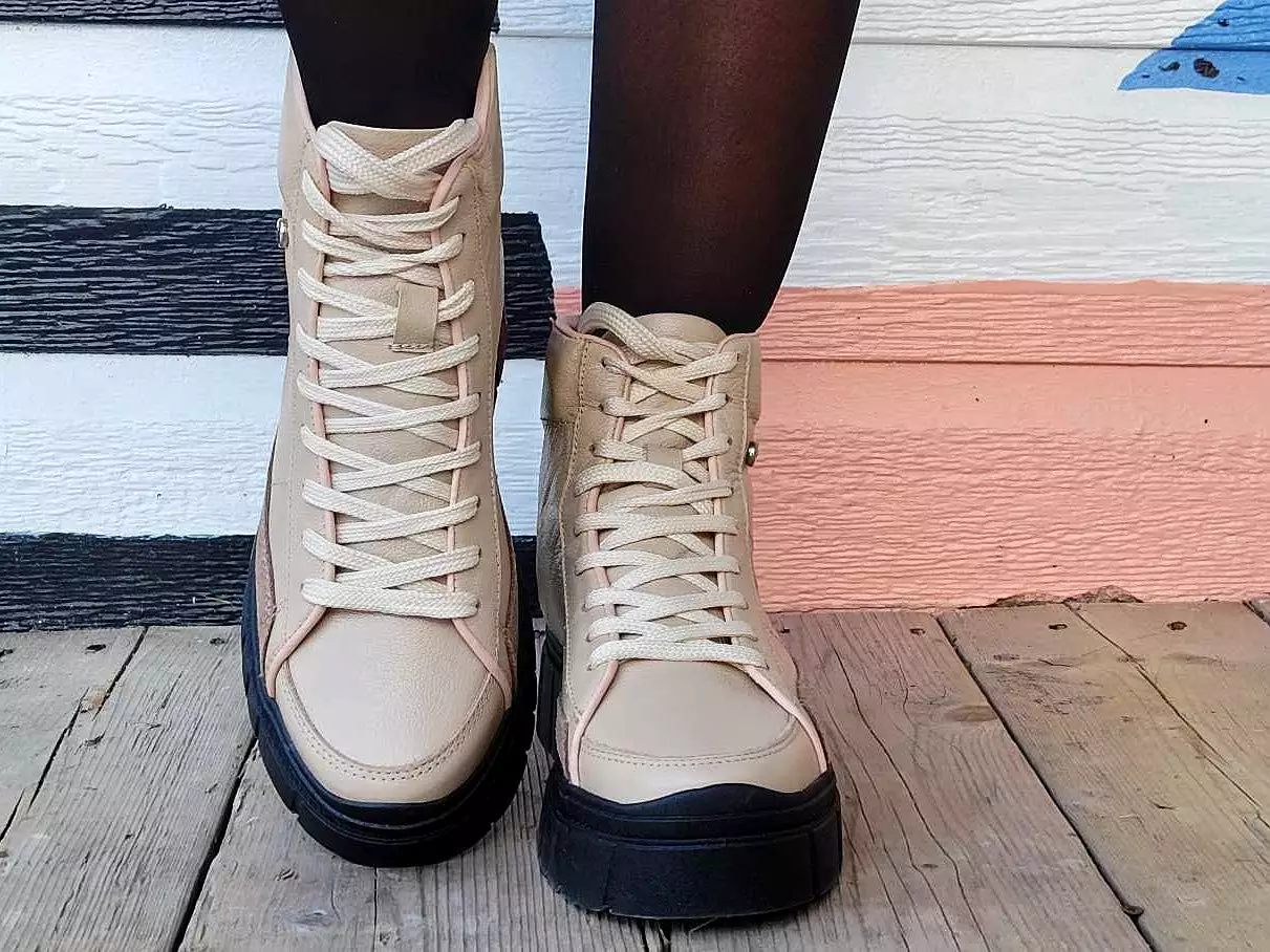 High top beige leather sneaker