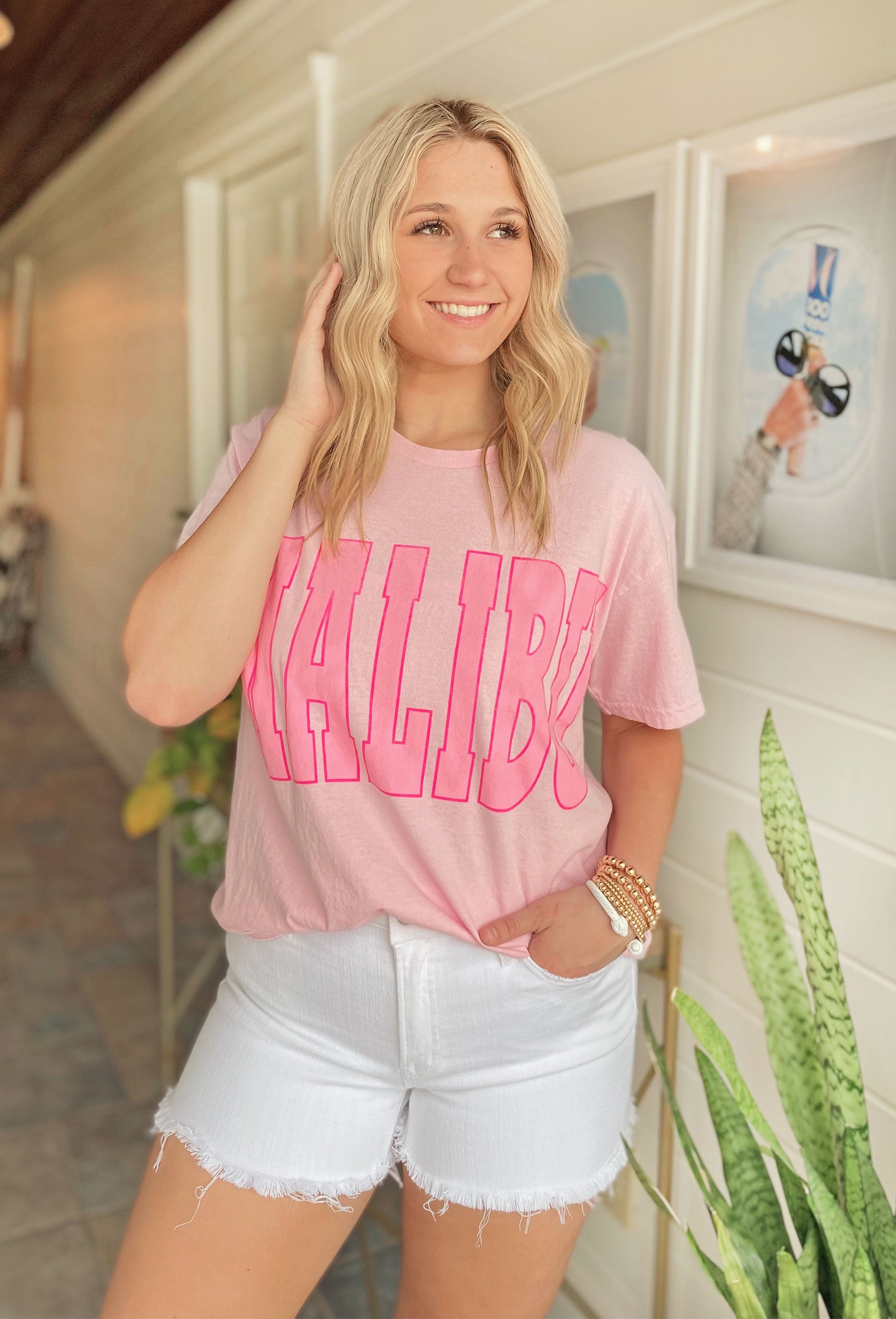 Malibu Graphic Tee Light Pink