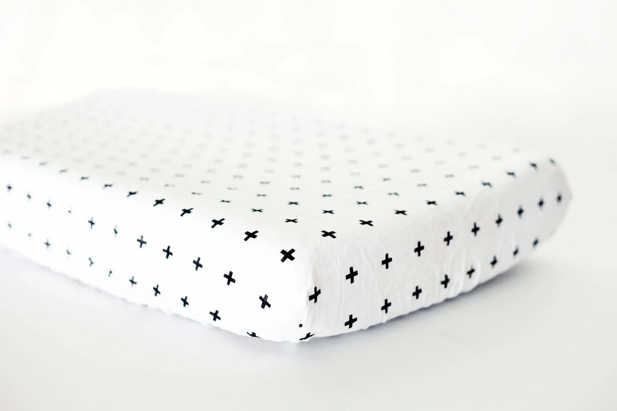 Organic Changing Pad Cover -  Swiss Cross