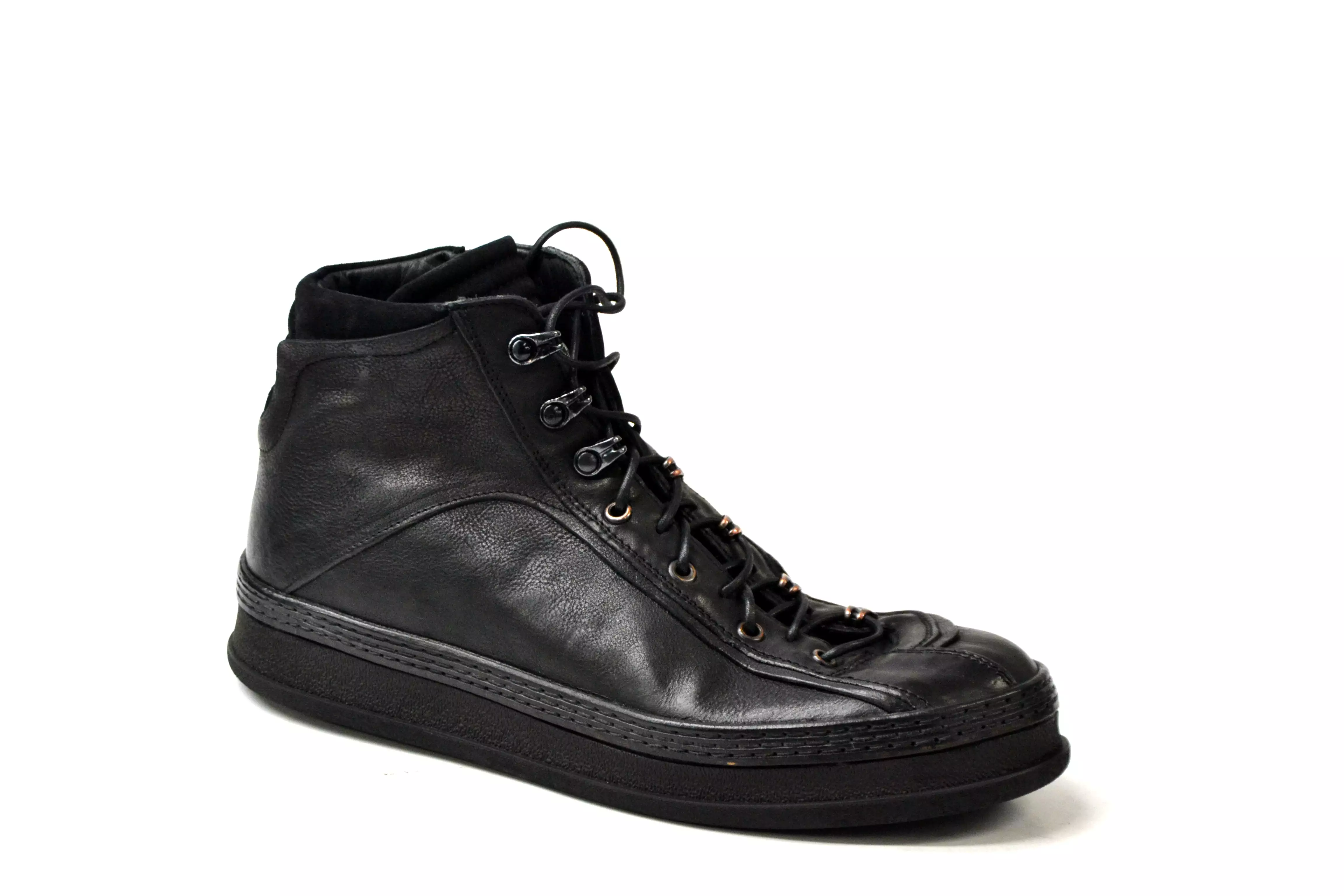 SCOTT black leather sneaker - Asymmetric design