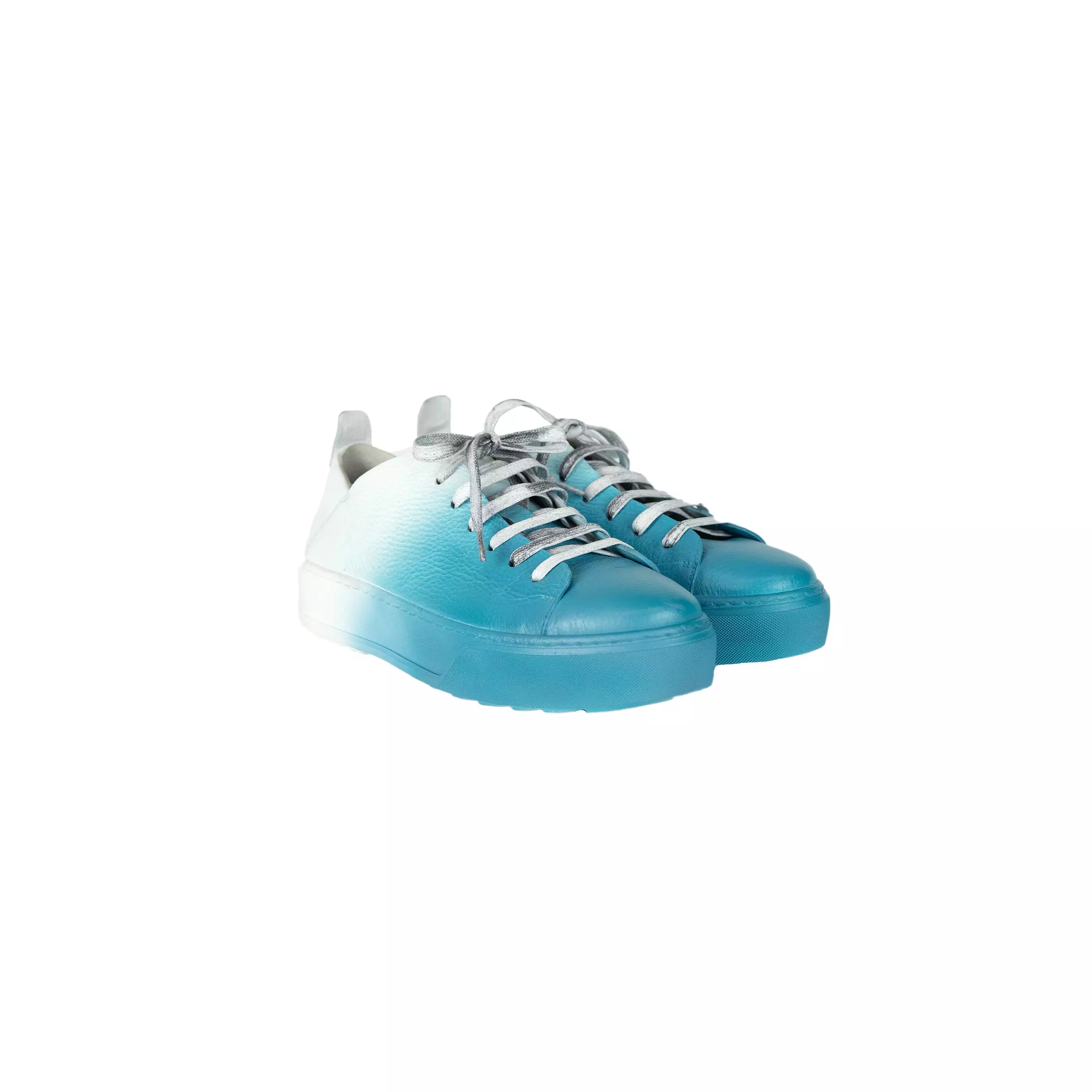 Sneaker with spray design